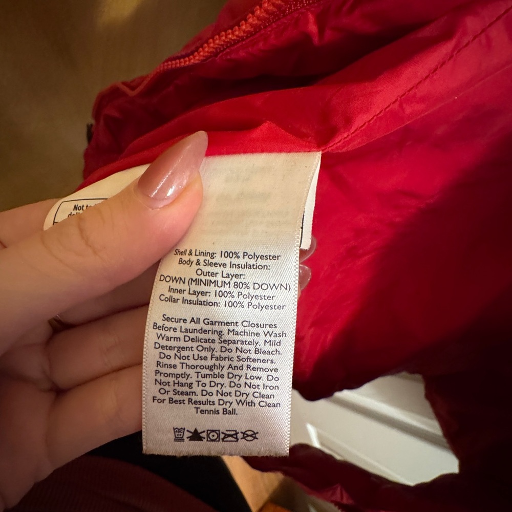 Eddie Bauer Women's Cherry Red Puffer Coat - Picture 4 of 7